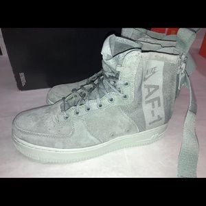 BRAND NEW NIKE AIR FORCE ONE’S SPECIAL EDITION